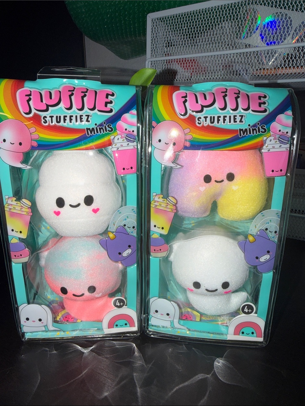 fluffie Stuffiez Minis Plush Set -Open and find a Squishy inside Axolotl